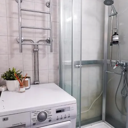Apartment Cozy 2br Retreat W Balcony Serene