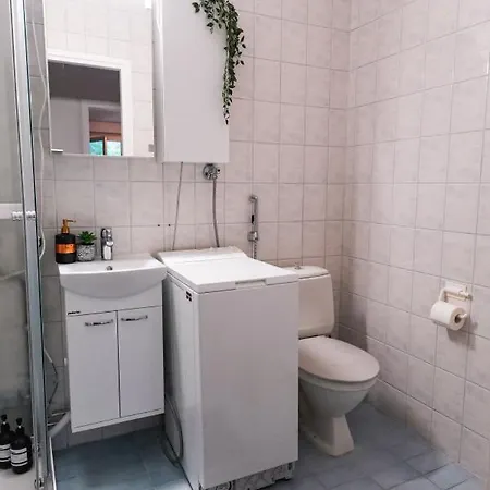 Cozy 2br Retreat W Balcony Serene Vantaa